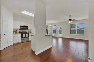 530 Zapata Cir, New Braunfels, TX 78130 - Photo 9
