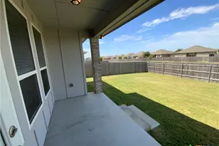 1110 Lakeway Crossing Dr, Temple, TX 76502 - Photo 25