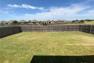 1110 Lakeway Crossing Dr, Temple, TX 76502 - Photo 27