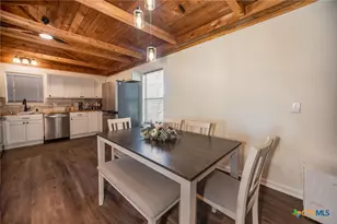 21 Mollnar Dr, Palacios, TX 77465 - Photo 7