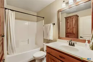 2262 Sun Chase Blvd, New Braunfels, TX 78130 - Photo 15