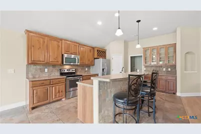 2262 Sun Chase Boulevard, New Braunfels, TX 78130 - Photo 3