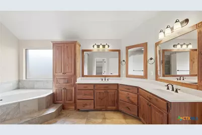 2262 Sun Chase Boulevard, New Braunfels, TX 78130 - Photo 23