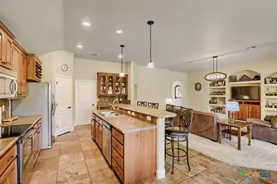 2262 Sun Chase Boulevard, New Braunfels, TX 78130 - Photo 9