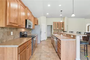 2262 Sun Chase Blvd, New Braunfels, TX 78130 - Photo 9