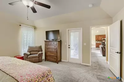 2262 Sun Chase Boulevard, New Braunfels, TX 78130 - Photo 11