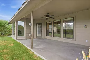 2262 Sun Chase Blvd, New Braunfels, TX 78130 - Photo 37