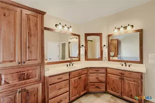 2262 Sun Chase Blvd, New Braunfels, TX 78130 - Photo 13