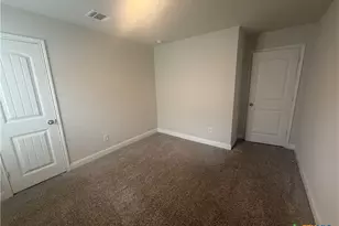 1433 Redwood Crk, Seguin, TX 78155 - Photo 11