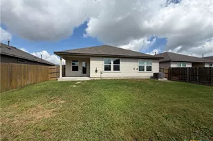 1433 Redwood Crk, Seguin, TX 78155 - Photo 31