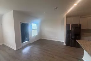 1433 Redwood Crk, Seguin, TX 78155 - Photo 15