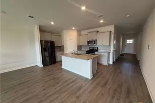 1433 Redwood Crk, Seguin, TX 78155 - Photo 29