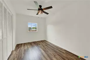 312 N Lavernia, Marion, TX 78124 - Photo 21