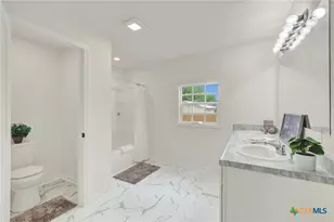 312 N Lavernia, Marion, TX 78124 - Photo 17