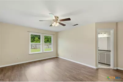 213 W Anderson Avenue, Copperas Cove, TX 76522 - Photo 5