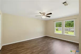 213 W Anderson Ave, Copperas Cove, TX 76522 - Photo 7