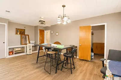 194 Club Drive, Victoria, TX 77905 - Photo 7