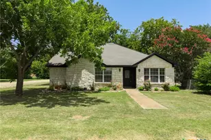 600 Garfield St, McGregor, TX 76657 - Photo 3