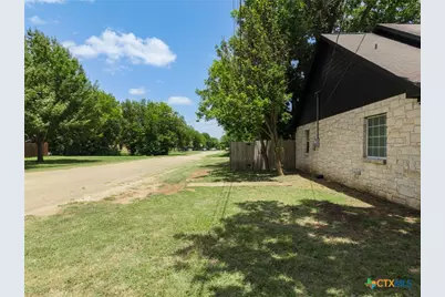 600 Garfield Street, McGregor, TX 76657 - Photo 7