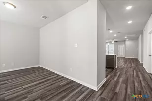 702 Hollyhock Dr, Temple, TX 76502 - Photo 5