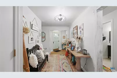 733 E Krezdorn Street, Seguin, TX 78155 - Photo 5