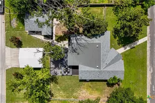 733 E Krezdorn St, Seguin, TX 78155 - Photo 39