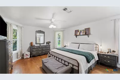 733 E Krezdorn Street, Seguin, TX 78155 - Photo 21
