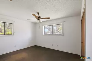 996 Carefree Dr, Victoria, TX 77905 - Photo 17
