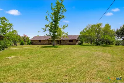 996 Carefree Drive, Victoria, TX 77905 - Photo 5