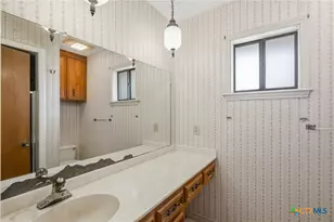 996 Carefree Dr, Victoria, TX 77905 - Photo 19