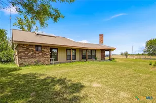 996 Carefree Dr, Victoria, TX 77905 - Photo 7