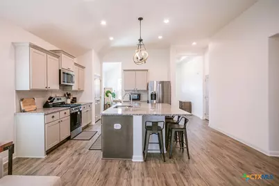 404 Brushy Creek, Victoria, TX 77904 - Photo 11