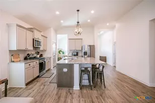 404 Brushy Creek, Victoria, TX 77904 - Photo 11
