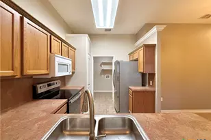 132 Carlsbad Dr, Victoria, TX 77904 - Photo 9