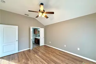 132 Carlsbad Dr, Victoria, TX 77904 - Photo 13