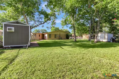 2105 E Mistletoe Avenue, Victoria, TX 77901 - Photo 19