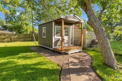 2105 E Mistletoe Avenue, Victoria, TX 77901 - Photo 17
