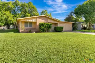 2105 E Mistletoe Ave, Victoria, TX 77901 - Photo 23