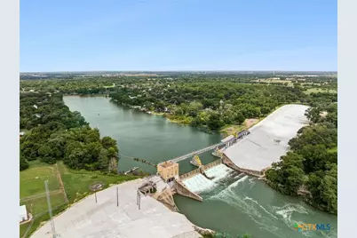 160 Lakeside Drive, Seguin, TX 78155 - Photo 3