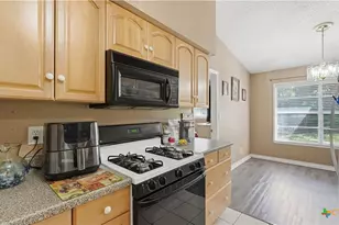 629 Creek Dr, New Braunfels, TX 78130 - Photo 11