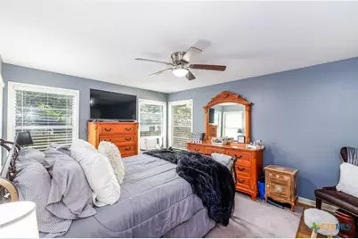 1215 N Hamilton Street, Gonzales, TX 78629 - Photo 25