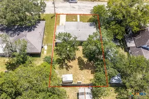 1215 N Hamilton St, Gonzales, TX 78629 - Photo 15