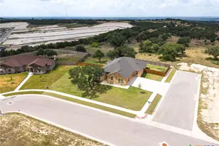 425 Rdg Crest Dr, Copperas Cove, TX 76522 - Photo 3