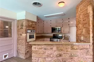 141 Oaklane Dr, Universal City, TX 78148 - Photo 9
