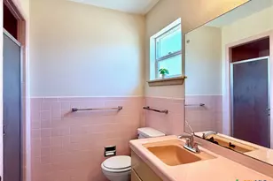 141 Oaklane Dr, Universal City, TX 78148 - Photo 17