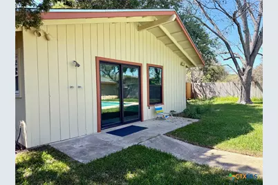 141 Oaklane Drive, Universal City, TX 78148 - Photo 3