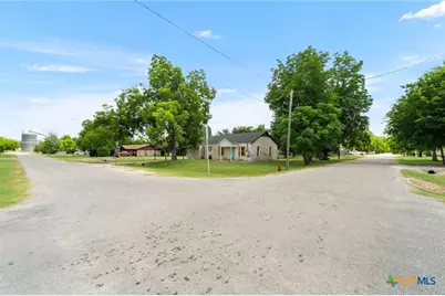 307 Crockett Street, Holland, TX 76534 - Photo 41
