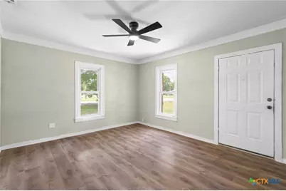 307 Crockett Street, Holland, TX 76534 - Photo 7