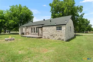307 Crockett St, Holland, TX 76534 - Photo 41