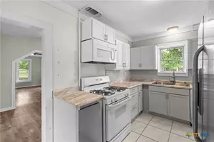 307 Crockett St, Holland, TX 76534 - Photo 15